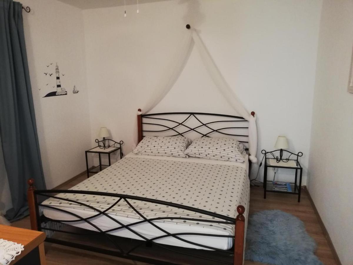 Apartment House Vir-To-All 외부 사진
