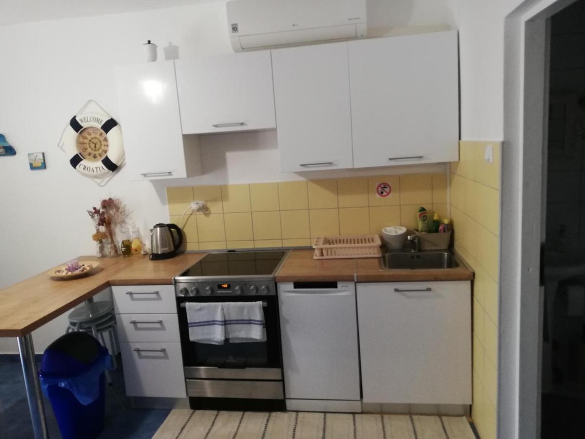 Apartment House Vir-To-All 외부 사진